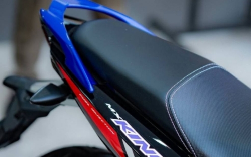 Hình ảnh thực tế Yamaha MX King 150 phiên bản giới hạn chỉ 2.000 chiếc tại đại lý